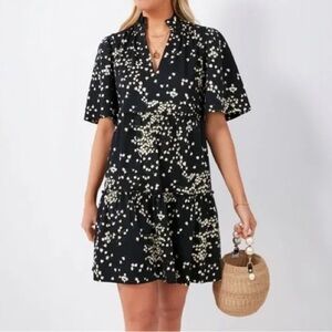 Tossed Floral Crawford Dress
TUCKERNUCK